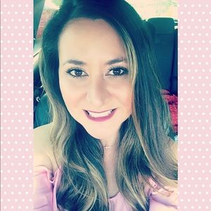 Meet your Posher, Monica